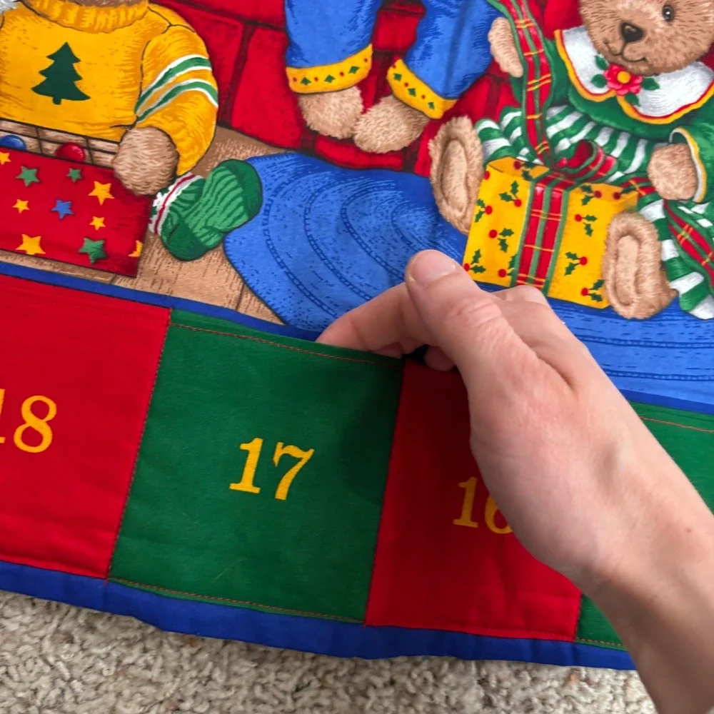 Vintage Christmas‎ Teddy Bear Family Advent Calendar Wall Hanging 29x23